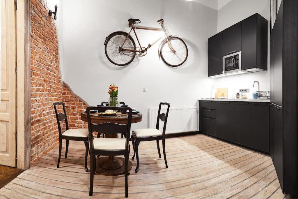 Househost Apartment: Jozefa Dietla 73/7 Cracovie Extérieur photo